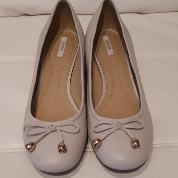 Geox Shoes - GEOX Respira Beige Leather Heels Sz 38